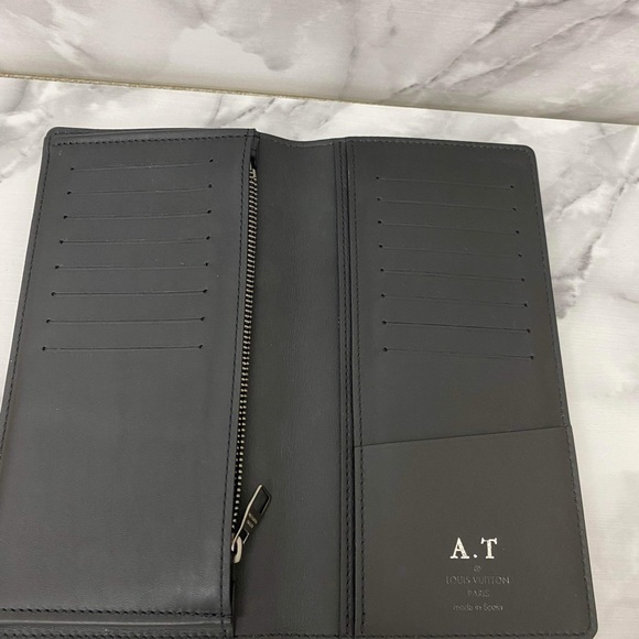 Louis Vuitton Wallet - Picture 4 of 14